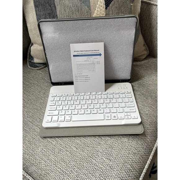 JUQITECH iPad Pro 11 case with Wireless Keyboard - Picture 2 of 4